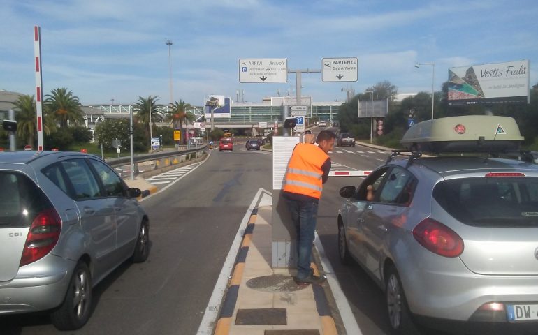Addio sosta selvaggia e caos, debutto senza intoppi per la nuova viabilità dell’Aeroporto di Cagliari
