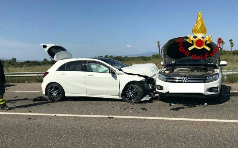 Assemini, incidente stradale sulla strada provinciale, ci sono tre feriti