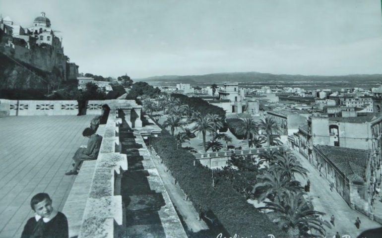 La Cagliari che non c’è più: il Bastione in una foto in bianco e nero del 1955