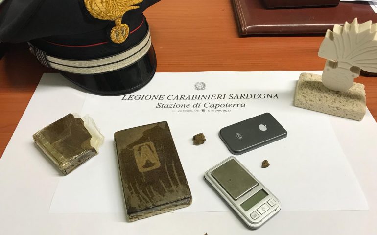 Capoterra: 18enne nei guai per droga. Arrestato in un parco pubblico e perquisito