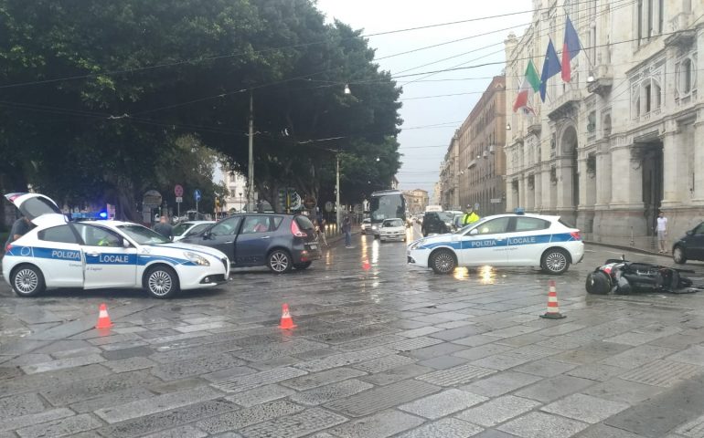 Scontro tra auto e moto all’incrocio tra via Roma e il largo. Conducente della moto in ospedale