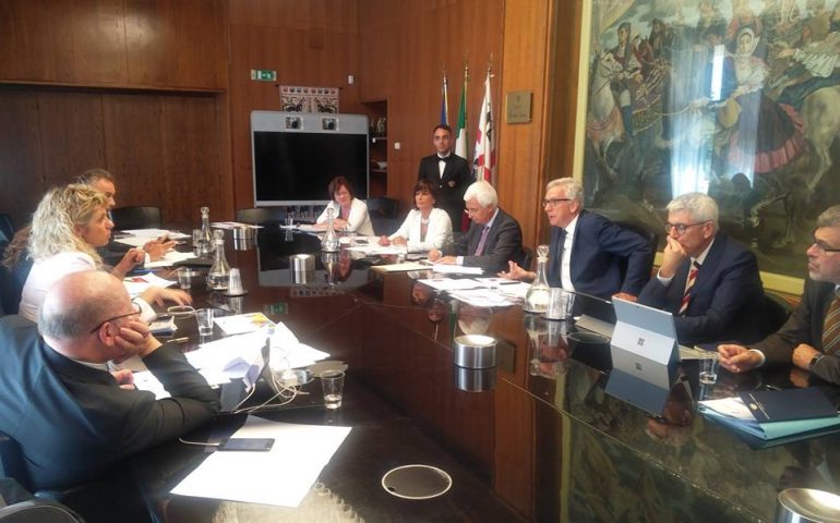 Incontro tra Pigliaru e la ministra Lezzi a Cagliari, si discutono questioni importanti per la Sardegna