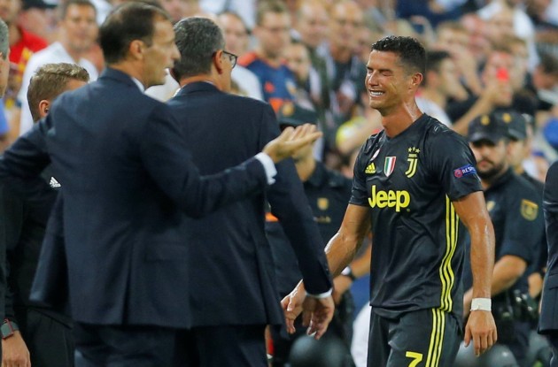 Ronaldo viene espulso ma la Juve in dieci batte il Valencia. La Roma crolla al Bernabeu con il Real