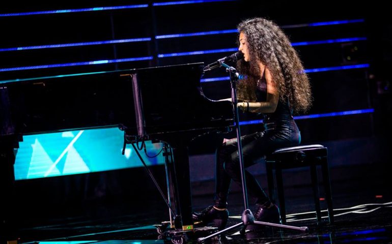 X Factor 12, standing ovation per la giovanissima cantante sarda Luna Melis