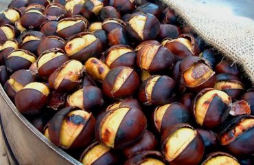 La ricetta Vistanet di oggi: castagne arrosto, un classico autunnale intramontabile