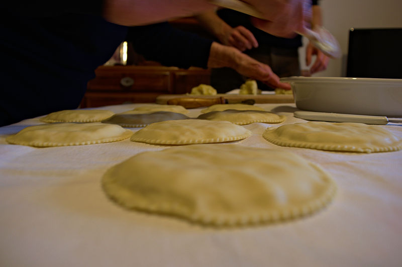 800px-Preparazione_casalinga_delle_seadas