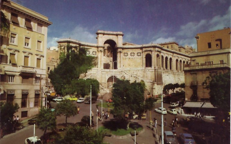 La Cagliari che non c’è più: piazza Costituzione e il Bastione di Saint Remy nel 1979