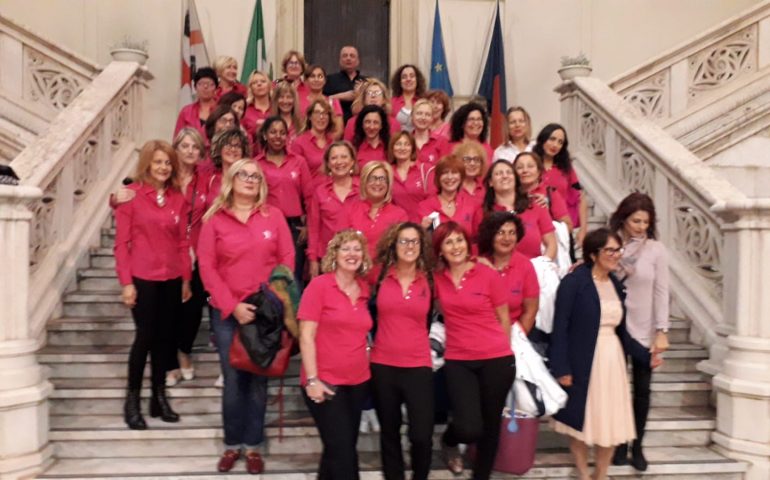 Il Comune di Cagliari si tinge di rosa: presentata la Coppa San Saturnino, delle donne operate di tumore al seno