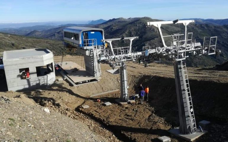 (FOTO) Il cantiere del nuovo impianto sciistico Bruncu Spina