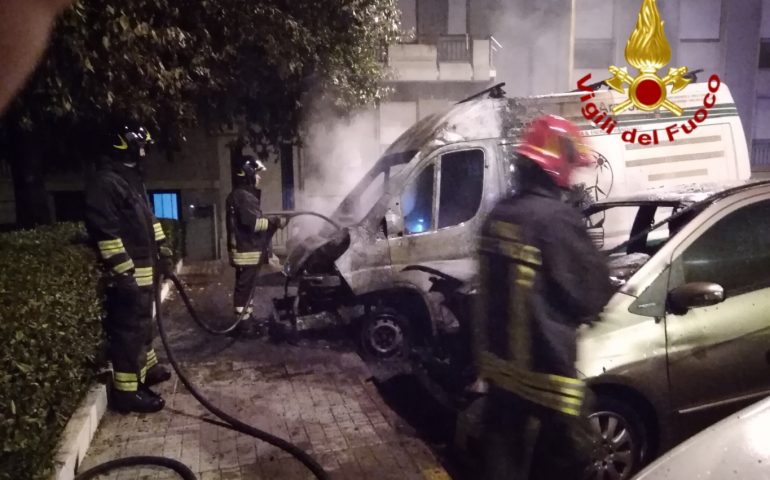incendio furgone cagliari