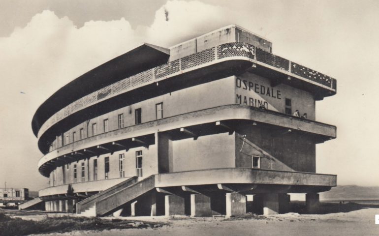 La Cagliari che non c’è più: l’ex Ospedale Marino in una foto del 1951