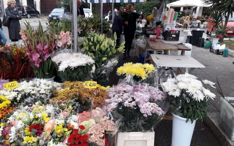 Cimitero di San Michele, il maltempo flagella il commercio dei fiori