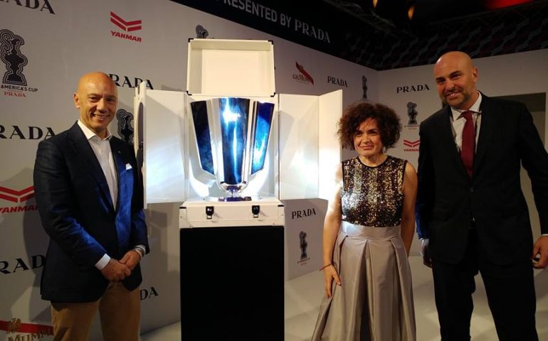 Stefano Sardara, Barbara Argiolas e Tommaso Giulini con la Prada Cup
