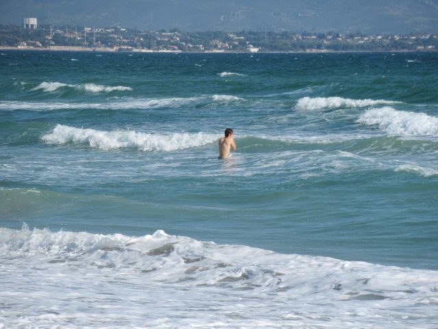 La foto del giorno: Poetto, è ancora estate…l’importante è crederci!