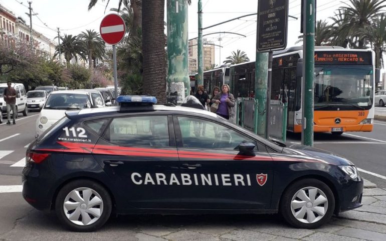 Fermati mentre spacciavano in via Roma. Arrestati due giovani pregiudicati 