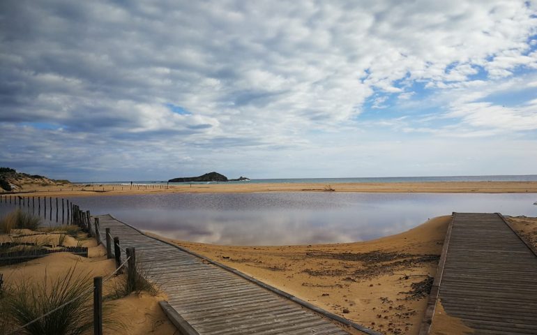 La foto del giorno. Uno scorcio autunnale della spiaggia di S’Acqua Durci a Chia