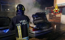 incendio auto quartu