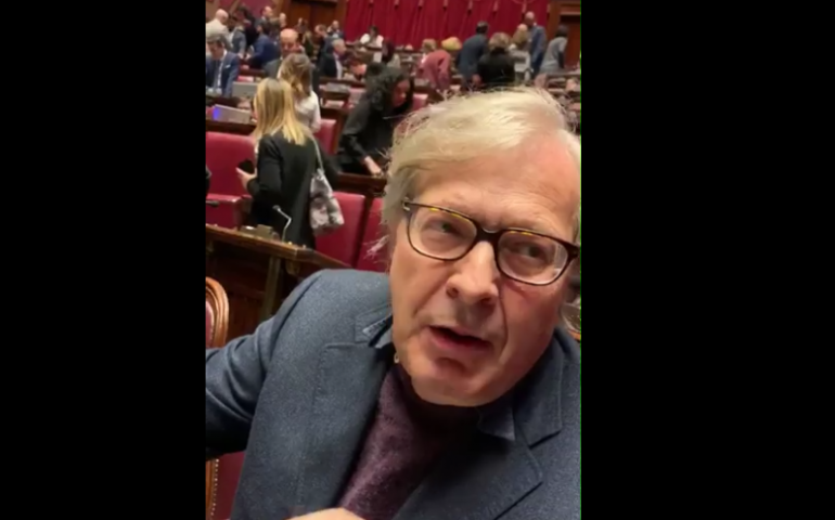 Siparietto in Parlamento fra Sgarbi e Cappellacci. Gli studenti di Unica 2.0: “Ci ha offesi”