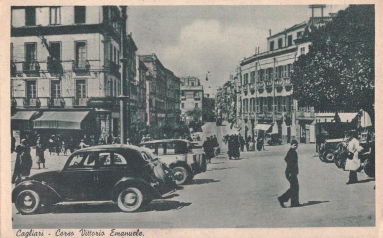 La Cagliari che non c’è più: piazza Yenne e il Corso Vittorio Emanuele nel 1937