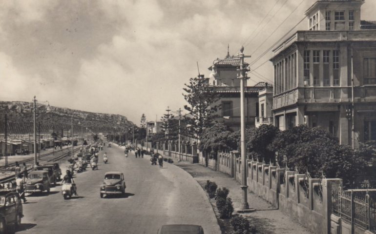 La Cagliari che non c’è più: il Poetto in una vecchia foto del 1962