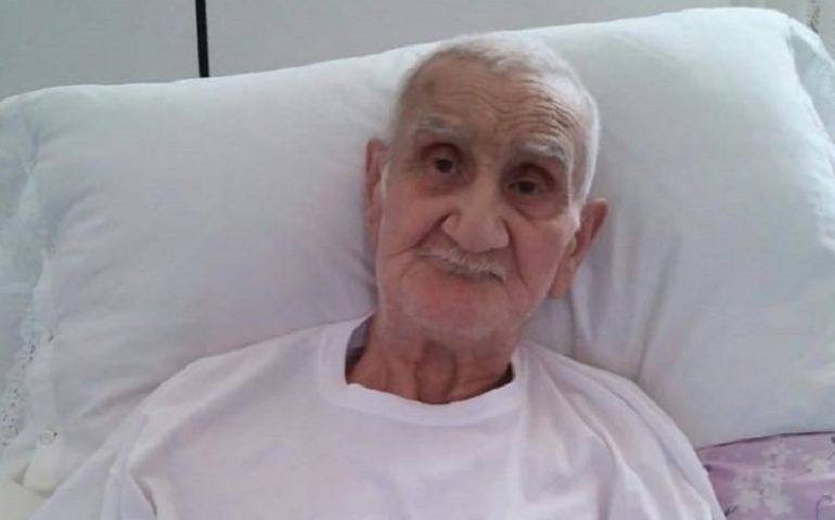 Morto a 91 anni Nonno Mariano, il vecchietto sfrattato la cui vicenda fece commuovere l’Italia