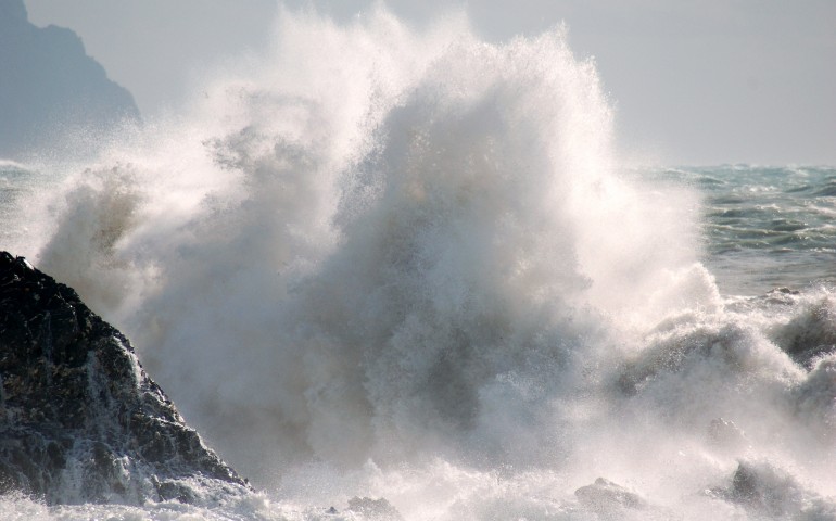 Meteo, burrasca in arrivo in Sardegna, temperature in calo e mari mossi