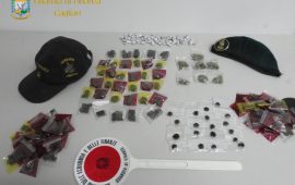 arrestato giovane spacciatore di 20 anni in via castelli cagliari guardia di finanza