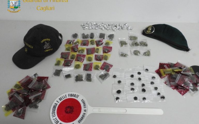 arrestato giovane spacciatore di 20 anni in via castelli cagliari guardia di finanza