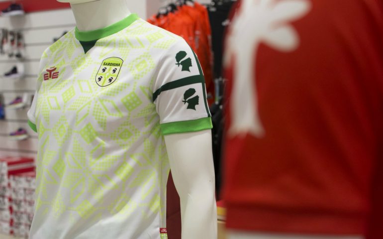 Presentate le maglie ufficiali della Nazionale sarda di calcio