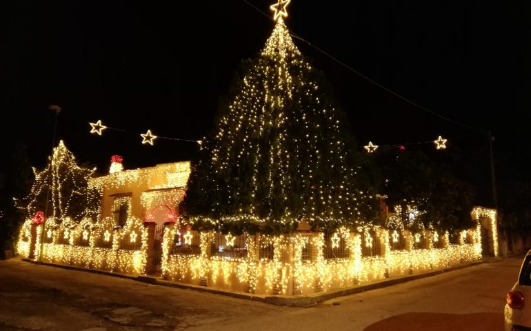 (FOTO) Luminarie di Natale: a Senorbì si fa così…