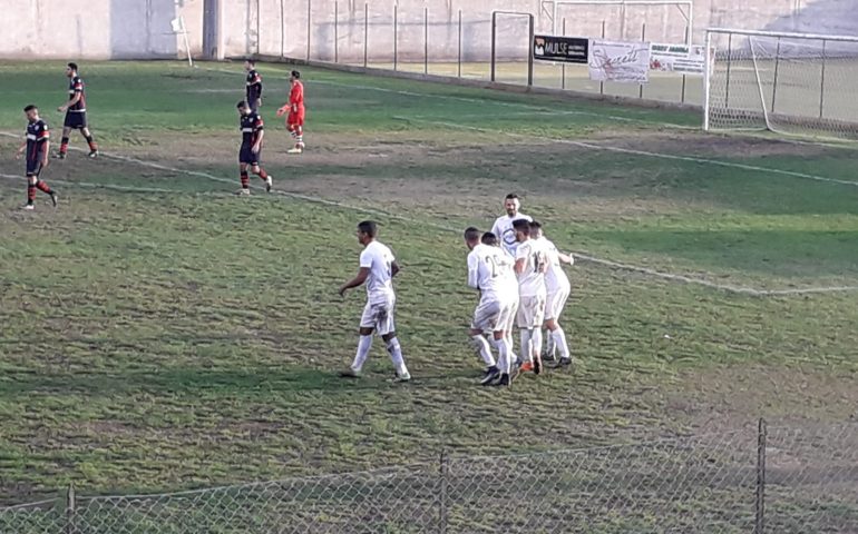 Calcio regionale. Il Serramanna vola: contro il Cus Cagliari finisce 2 a 0