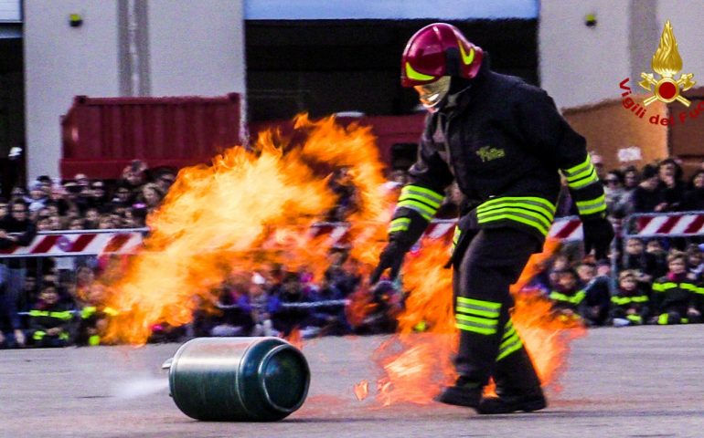 FOTO e VIDEO Cagliari: i festeggiamenti per Santa Barbara dei Vigili del Fuoco e della Marina Militare