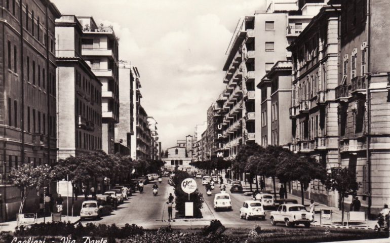 La Cagliari che non c’è più: via Dante in una foto in bianco e nero del 1964