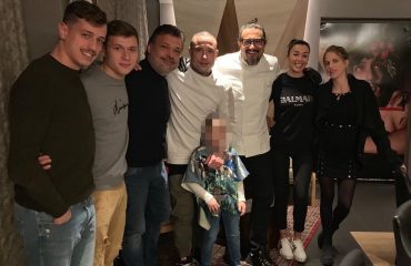 Nicolò Barella a cena a Milano con la moglie Nainggolan e il suo procuratore - Foto di IG Alessandro Beltrami