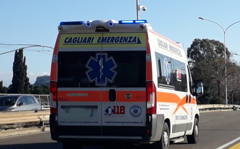 Cagliari, incidente tra via Maglias e via Monte Sabotino: una persona è grave al Brotzu