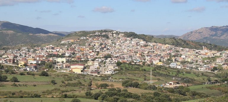 Burcei, finisce fuori strada con la sua auto. Nulla da fare per un 78enne