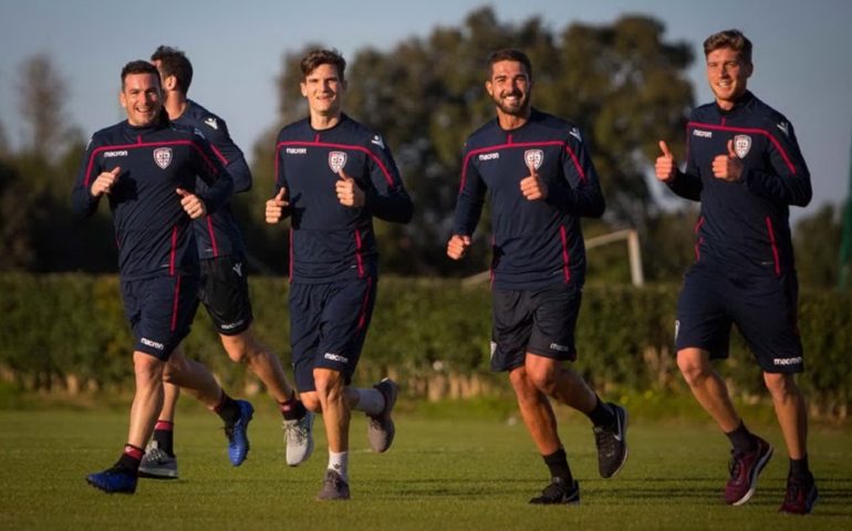 Il Cagliari di nuovo al lavoro: si va verso la sfida di Coppa Italia con l’Atalanta
