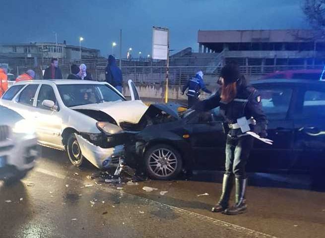 Sassari. Auto investe dei pedoni e va a sbattere contro un’altra auto: sei feriti