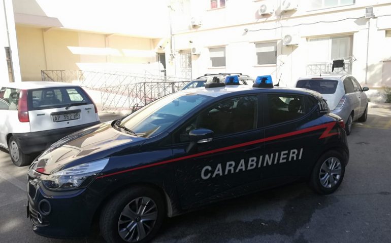Carabinieri maltrattamenti in famiglia Cagliari