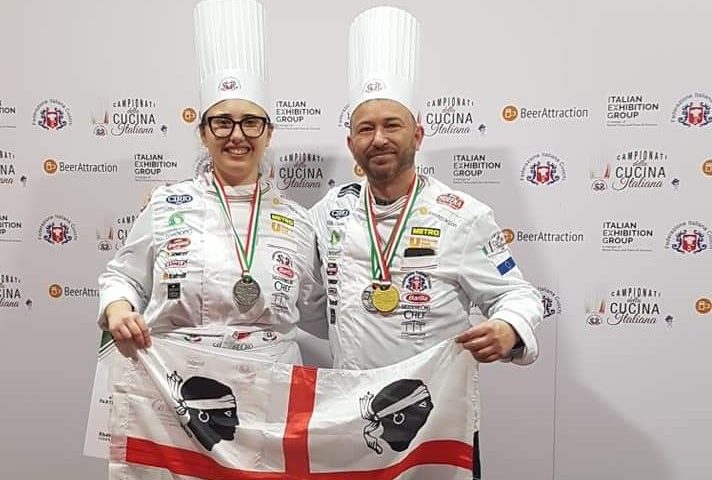 Campionati di cucina: è sardo il miglior intagliatore artistico d’Italia. Adriano Cossu vince l’oro