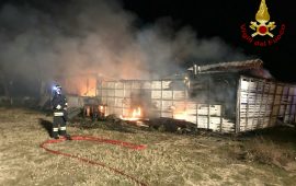 Incendio in un chiosco del Poetto di Quartu (5)