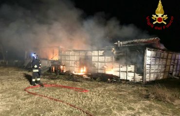Incendio in un chiosco del Poetto di Quartu (5)