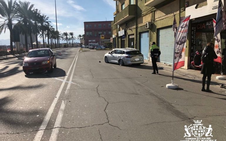 Incidente stradale via molo sant'agostino cagliari