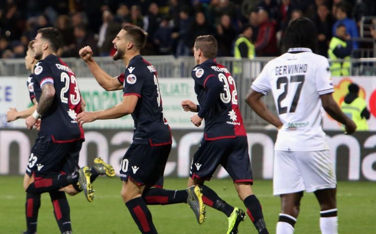 Cagliari, vittoria in rimonta che vale oro: Pavoletti stende il Parma 2-1