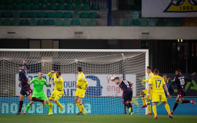 Il Cagliari non perdona, bel 3-0 e tre punti fondamentali contro il Chievo