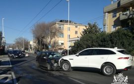 Incidente frontale viale marconi via vienna polizia municipale