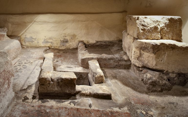 A Cagliari, sotto il palazzo dell’Inps si trova una “Fullonica”: una lavanderia del I sec. a. C.