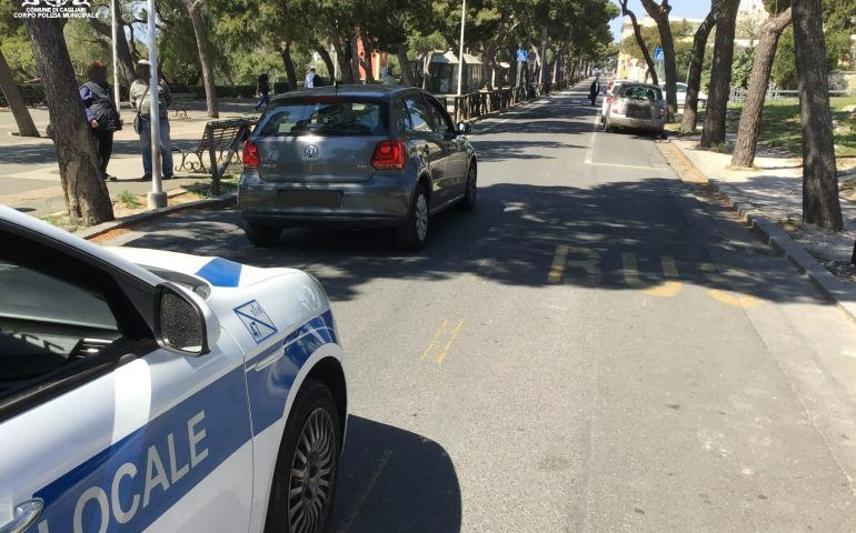 Investito mentre attraversa in viale Buoncammino: ferito