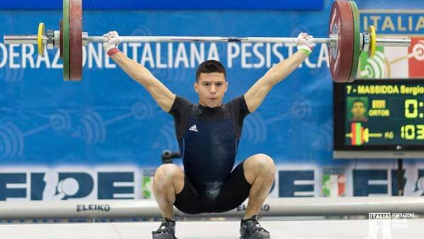 Pesi, il 17enne di Ghilarza Sergio Massidda è Campione del Mondo