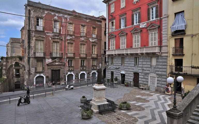 Lo sapevate? A Cagliari piazza Carlo Alberto si chiamava “Plazuela”. Qui venivano decapitati i nobili condannati a morte